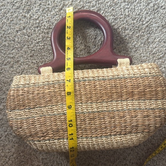 Vintage Woven Straw Handbag - Picture 7 of 7
